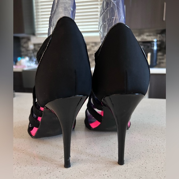 Zigi Soho Scuba Heels - Picture 3 of 4